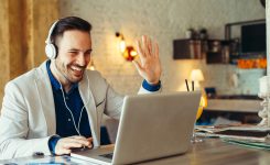 Microsoft Teams: So trennen Sie Chats und Kanäle und aktivieren die alte Teams Ansicht